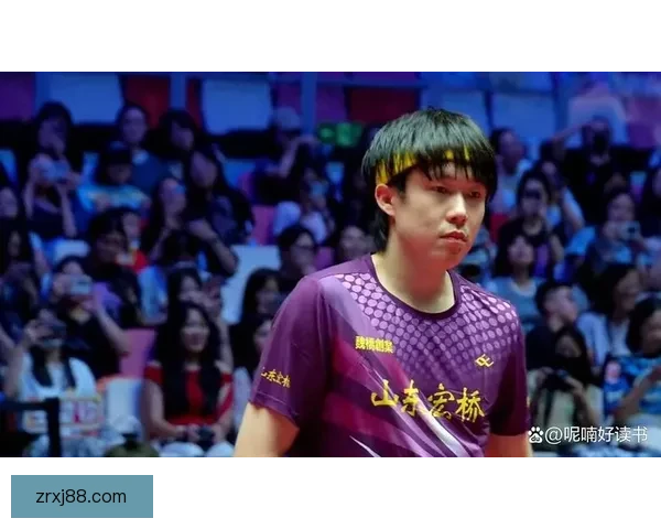 王楚钦撕掉肌贴奋力一搏累到双手撑地观众力量支撑他坚持 王楚钦撕掉肌贴奋力一搏累到双手撑地观众力量支撑他坚持